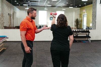 chiropractic approach to shoulder pain relief at Eastside Wellness in Creve Coeur, IL